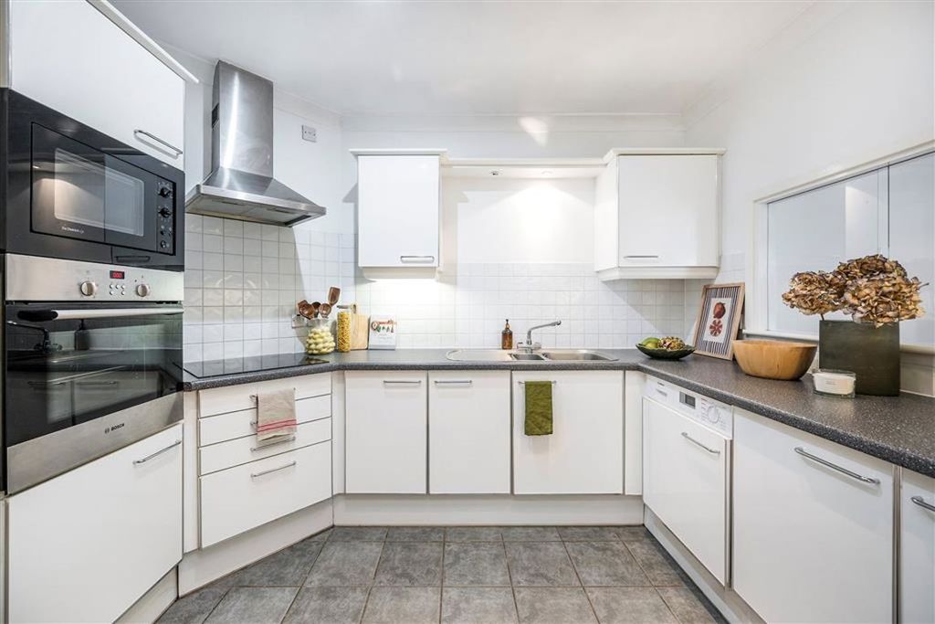 Property photo 3 of 8