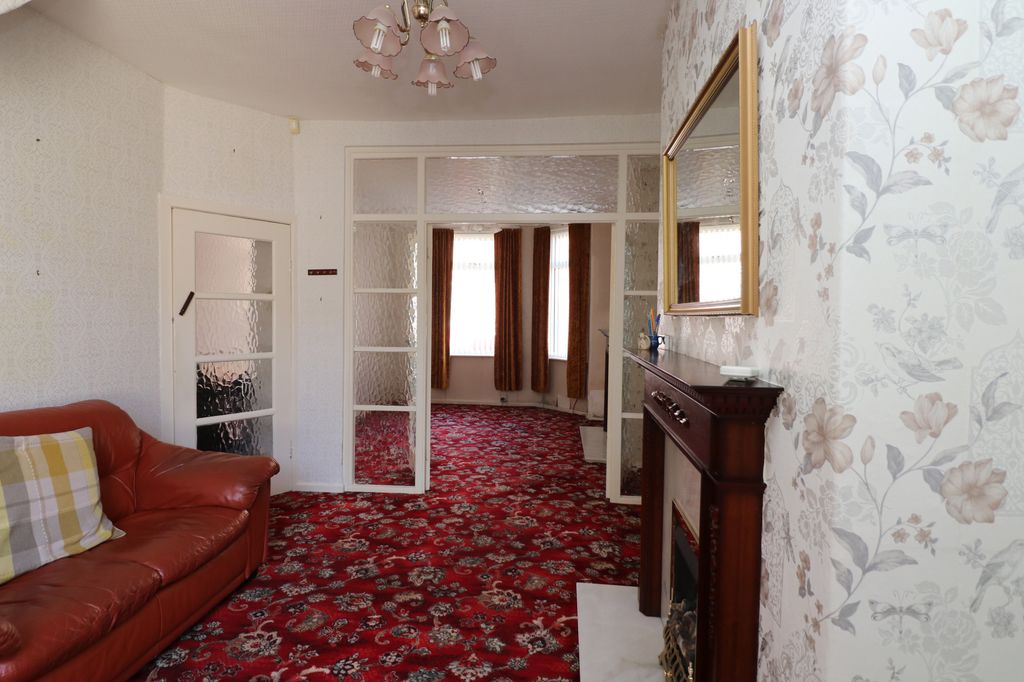 Property photo 3 of 12
