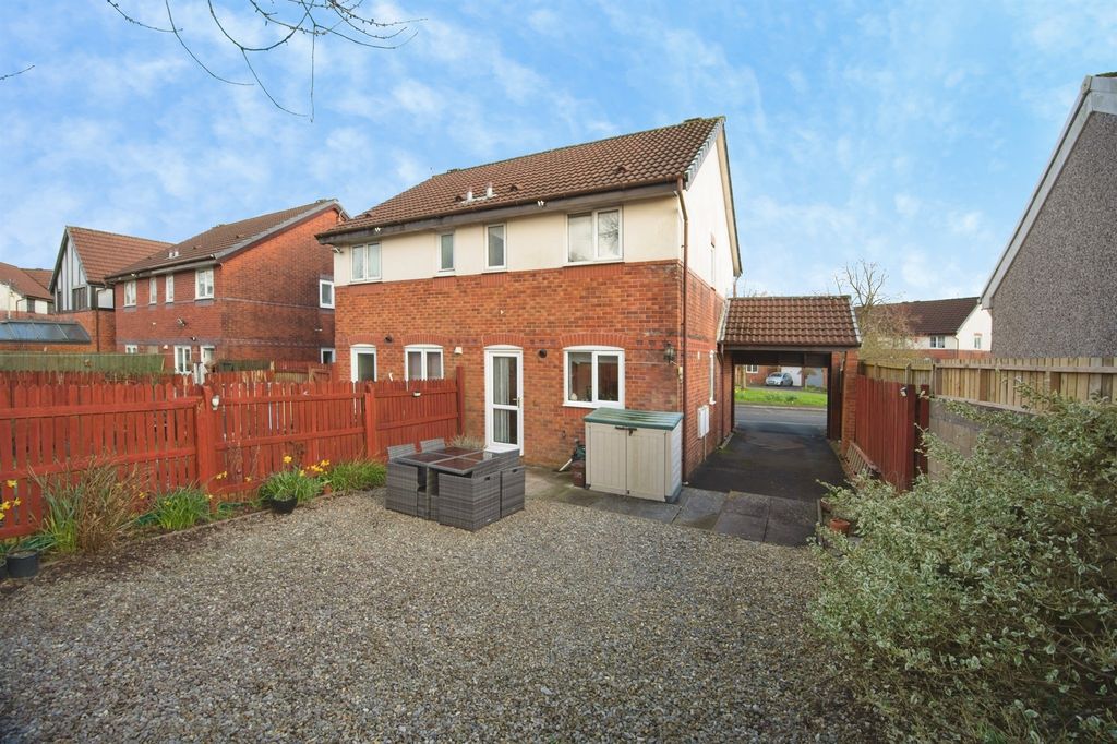 Property photo 2 of 12