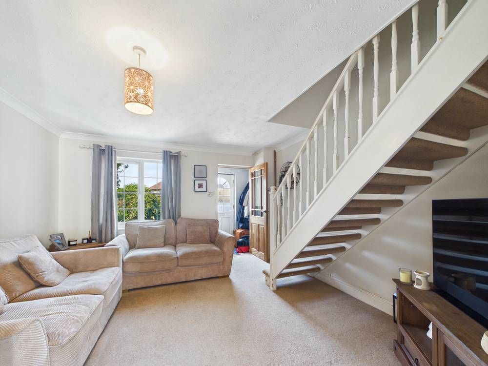 Property photo 3 of 13 Giraffe360-Still002