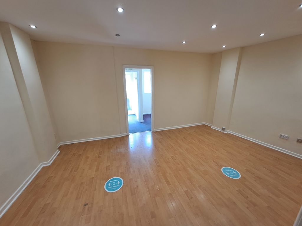Property photo 3 of 24 Photo 11