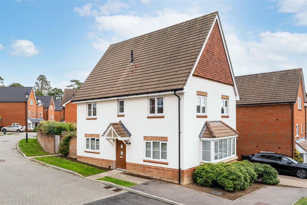 Property photo 1 of 18 2 Little Pithfield-20.Jpg