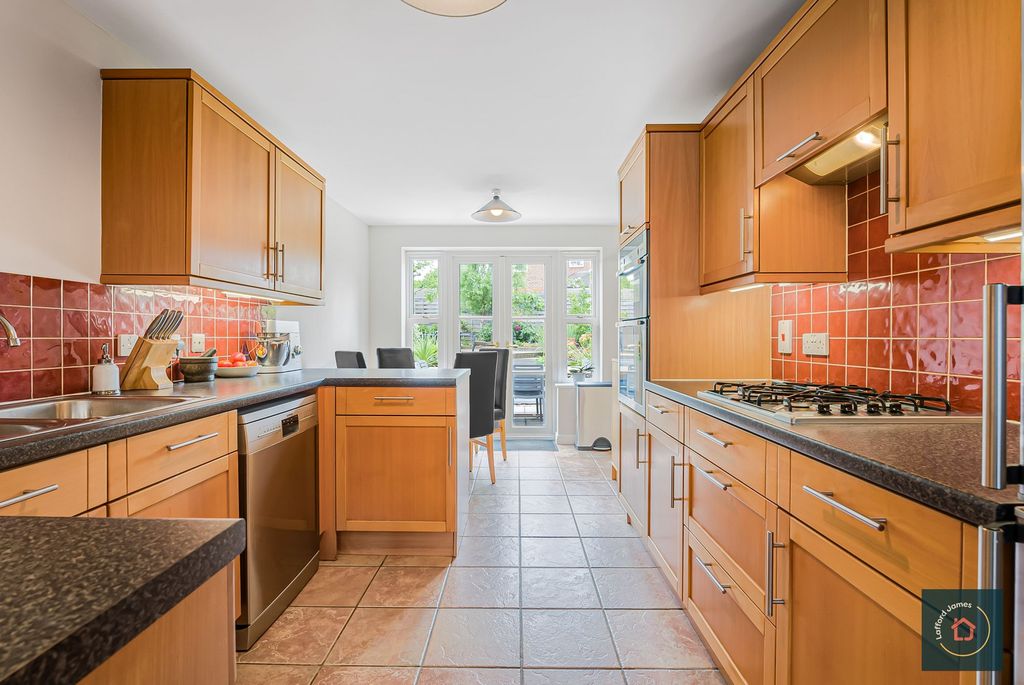 Property photo 2 of 29