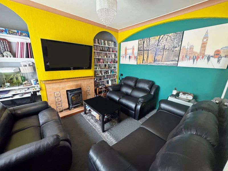 Property photo 3 of 9 Photo 3