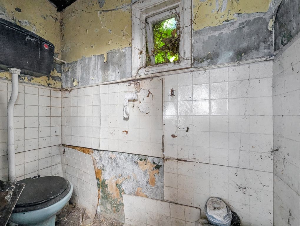 Property photo 1 of 22 5 Maple Avenue, Gillingham, Kent, Me7 2Nt