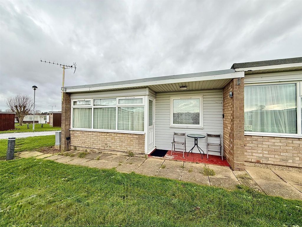 Property photo 1 of 9 Front