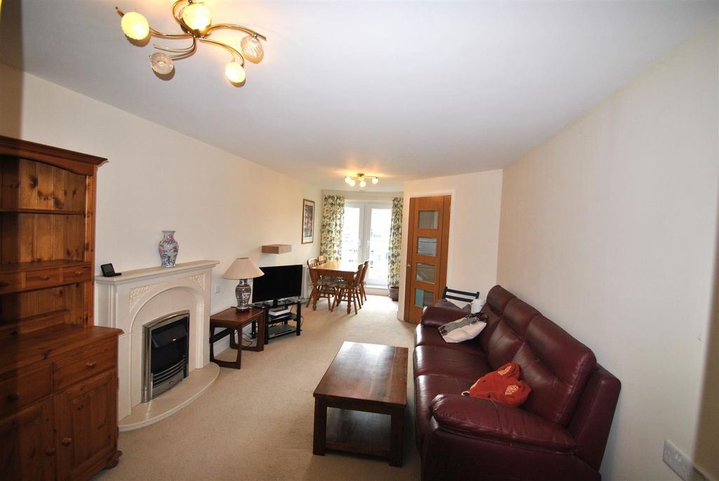 Property photo 2 of 19