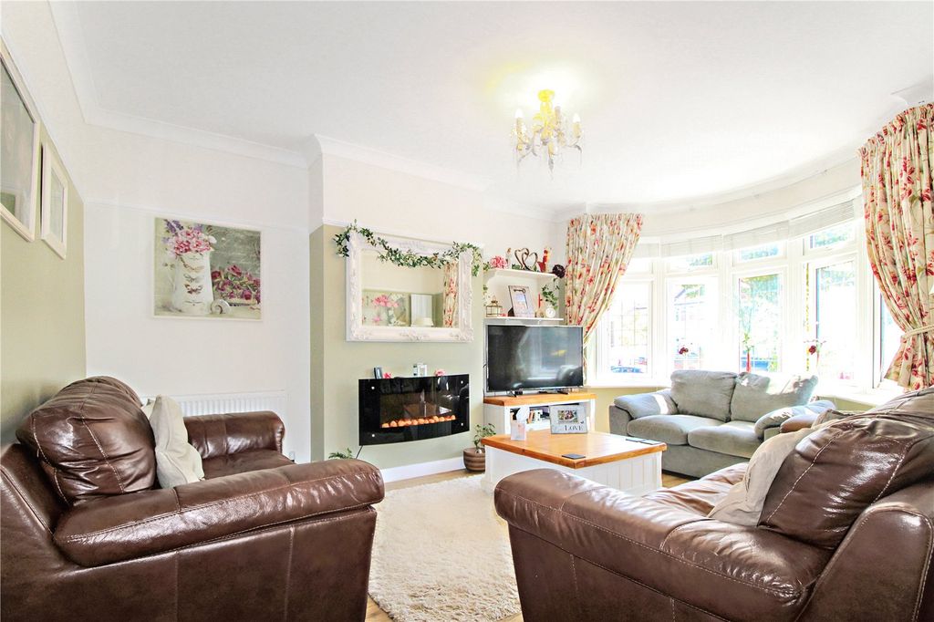 Property photo 2 of 18 Picture No. 13