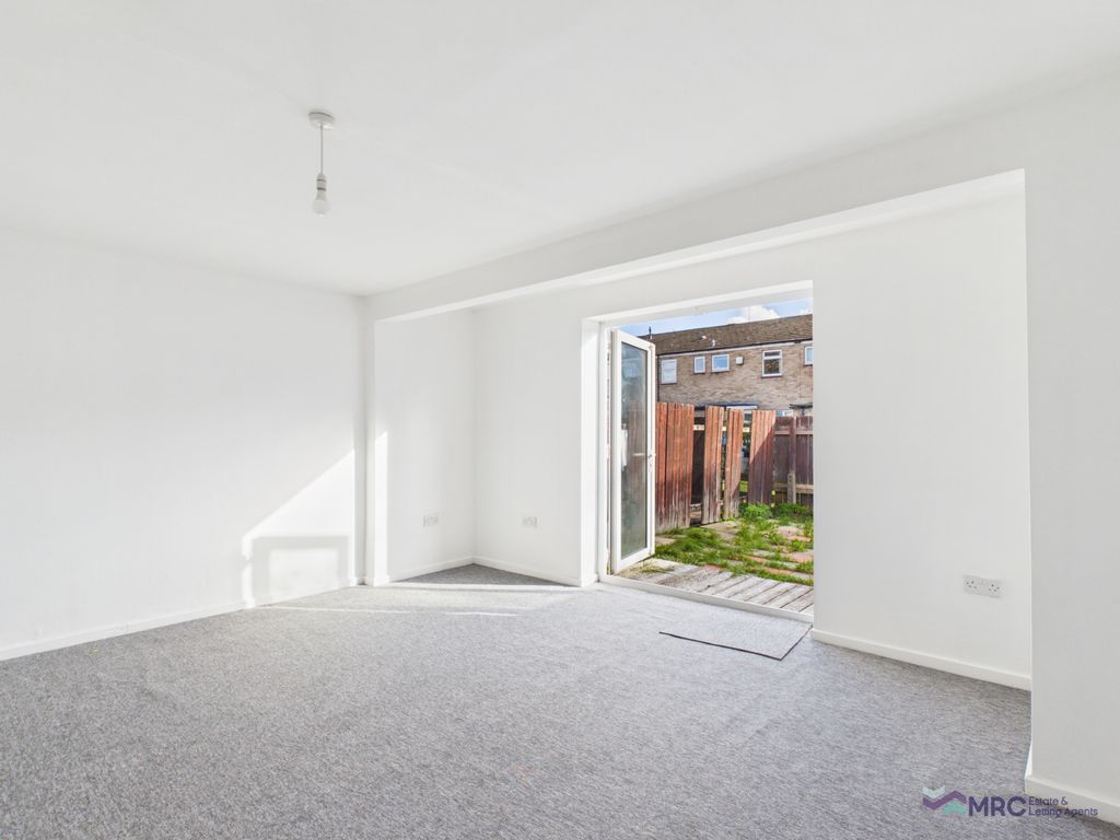 Property photo 1 of 16 3 Bed Family Home To Rent