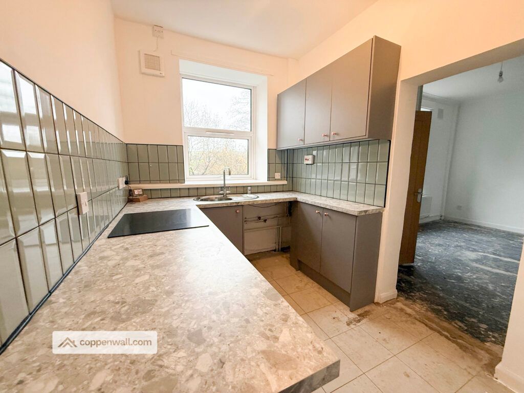 Property photo 2 of 32