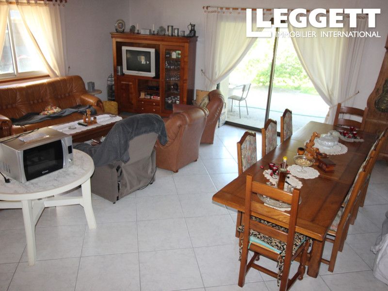 Property photo 3 of 10