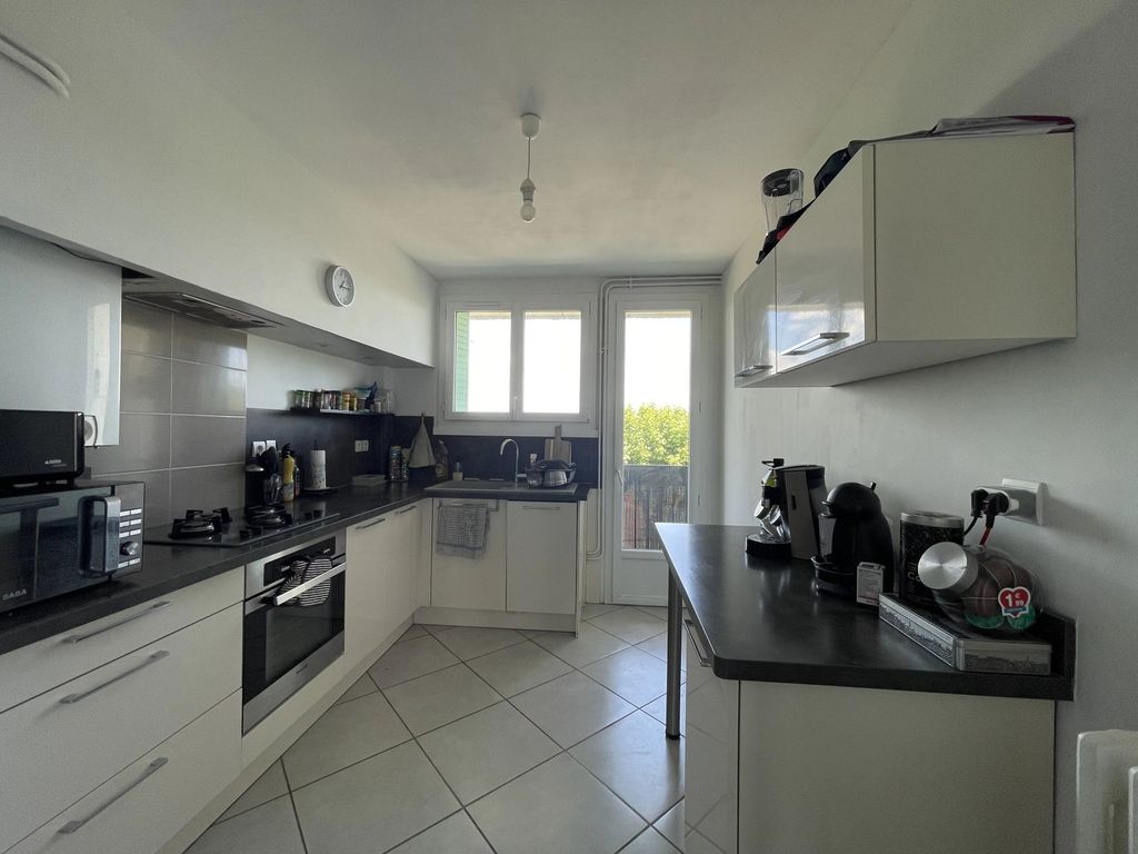 Property photo 2 of 10