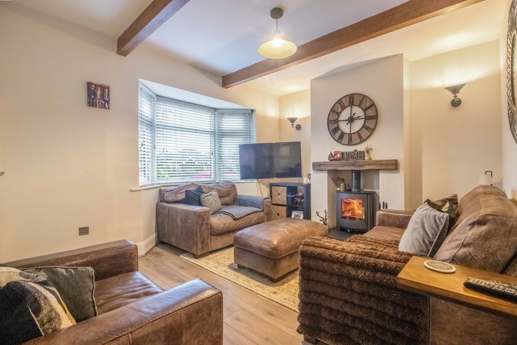 Property photo 3 of 18 Byepass-09