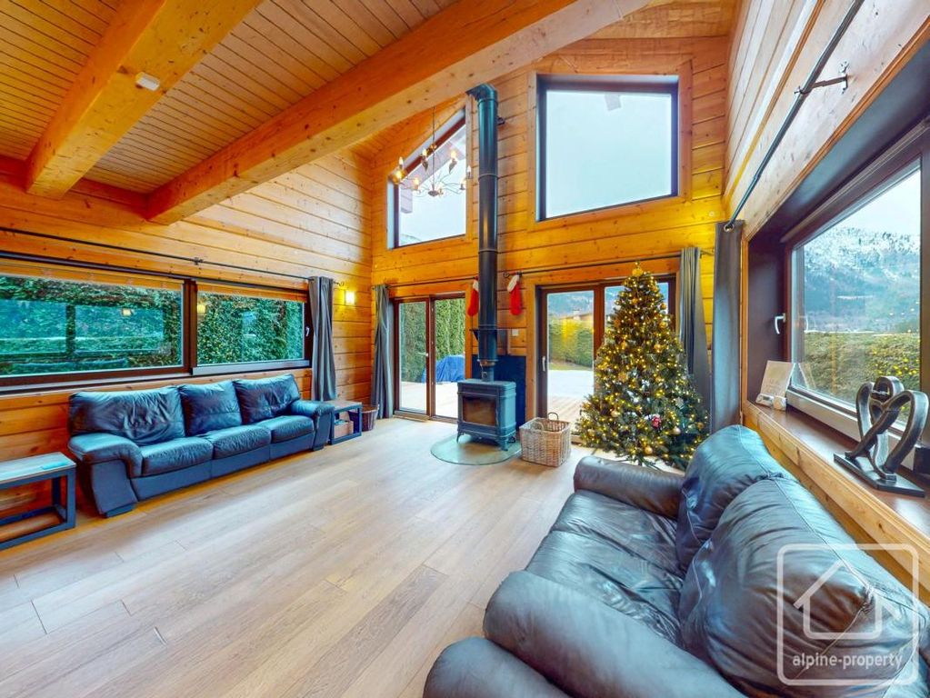 Property photo 2 of 24