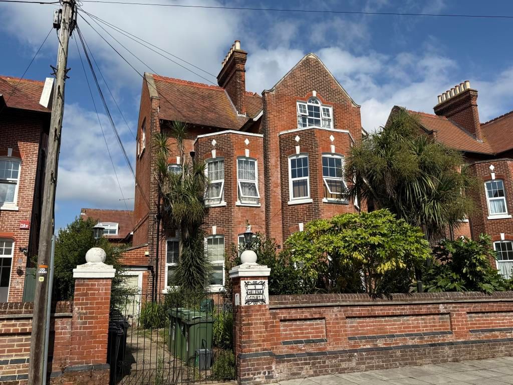 Property photo 2 of 7 Detached Building Showing Front Gardens