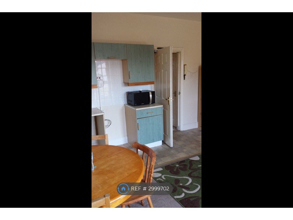 Property photo 3 of 19 Kitchen Diner 3
