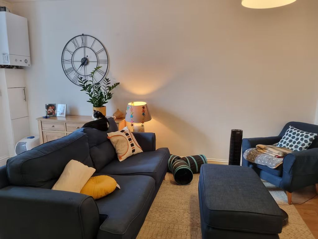 Property photo 2 of 7