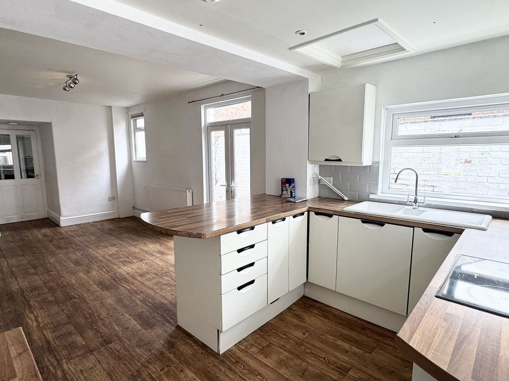 Property photo 3 of 14 Not Specified