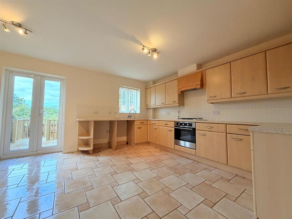 Property photo 2 of 14 Kitchen/Diner