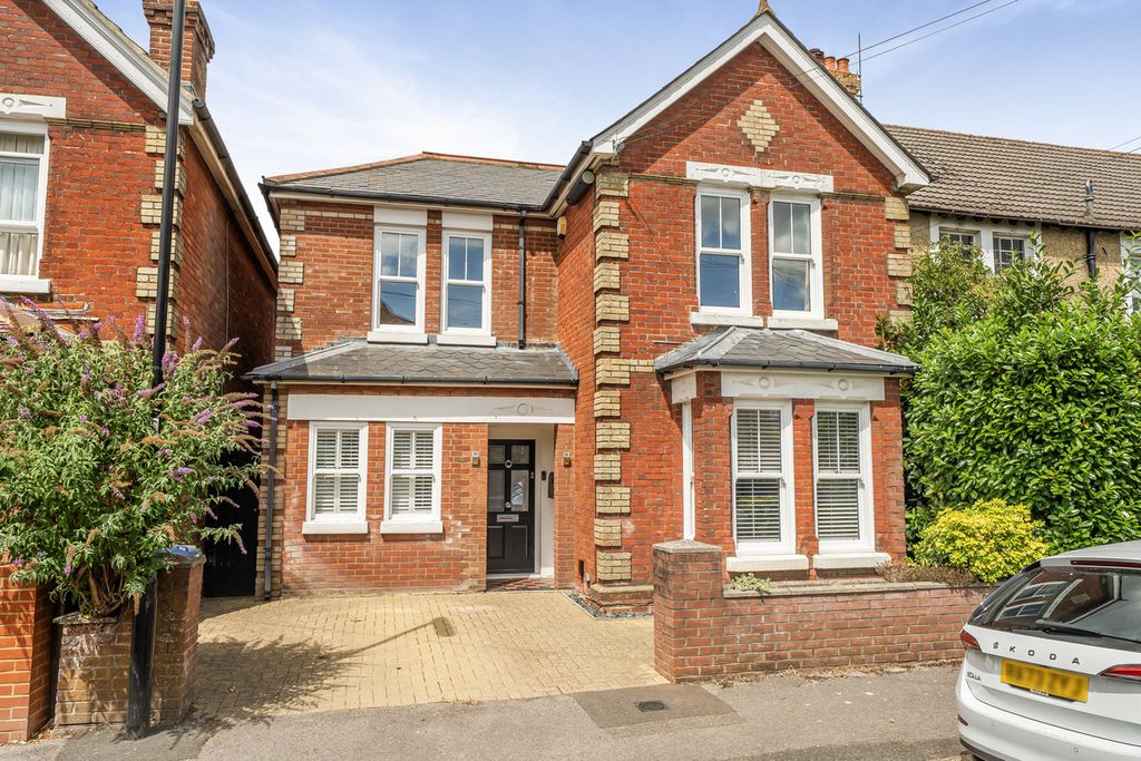 Property photo 1 of 23
