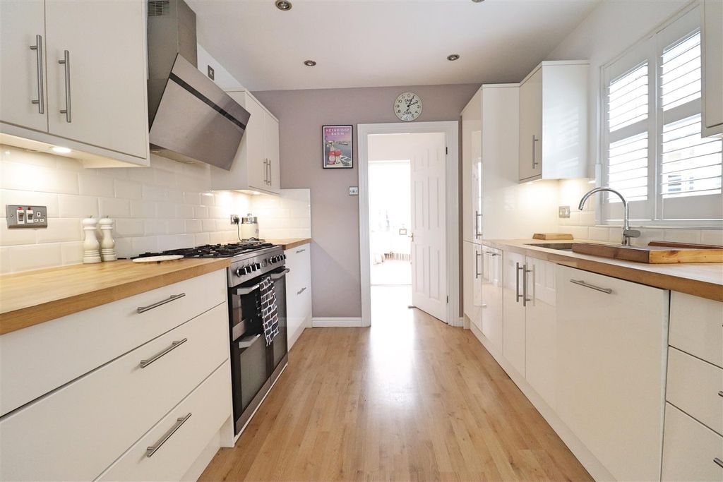 Property photo 3 of 28 Img_8940.Jpg