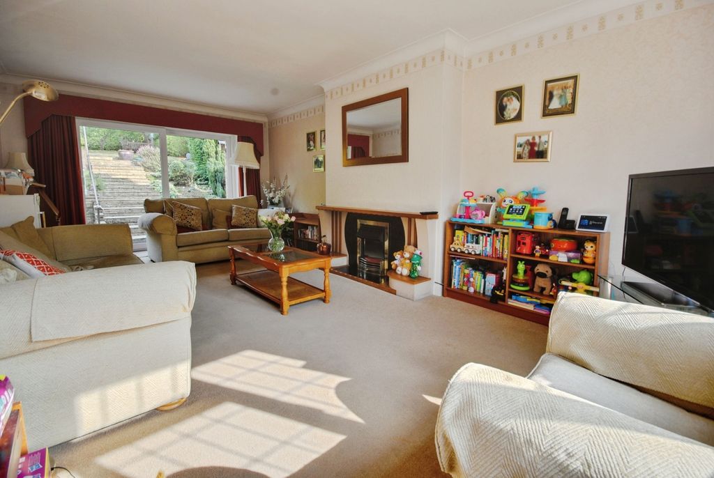 Property photo 2 of 15 Pbox-Img.Jpg