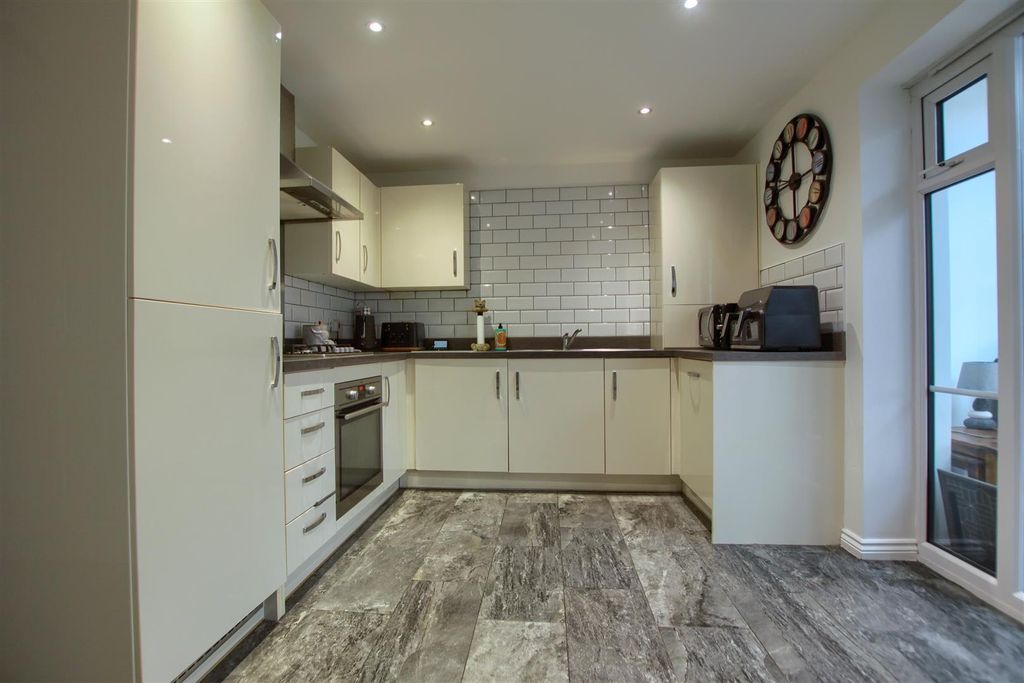 Property photo 2 of 14 Ak7.Jpg