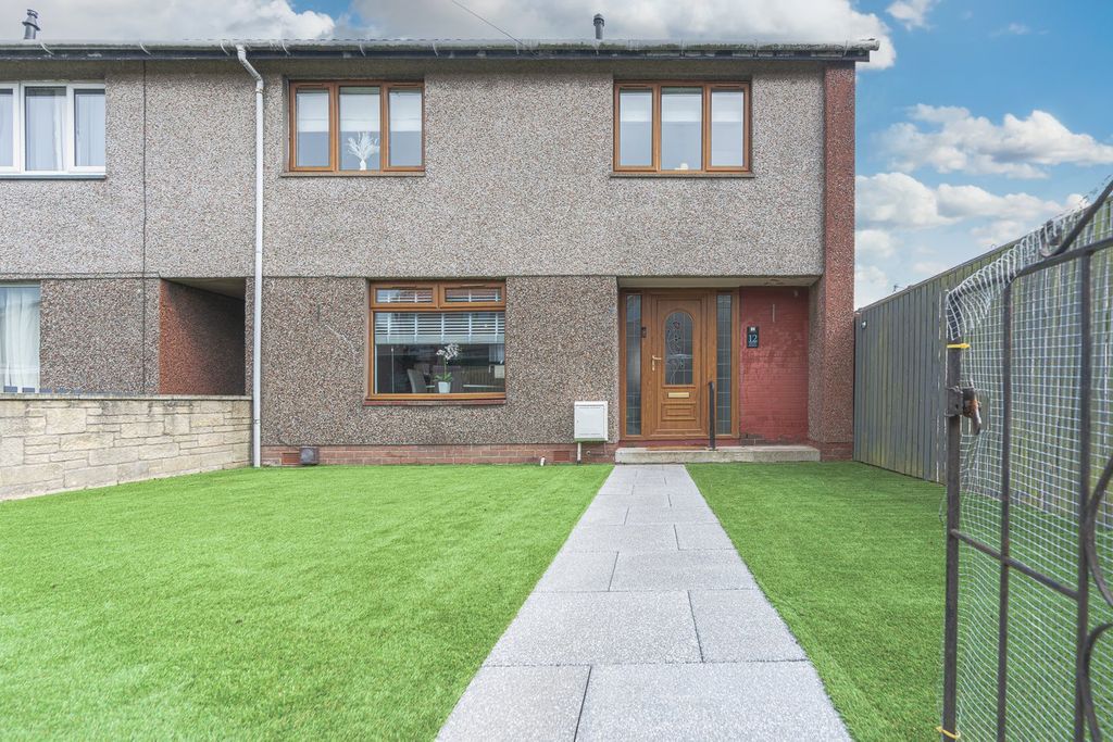 Property photo 1 of 32