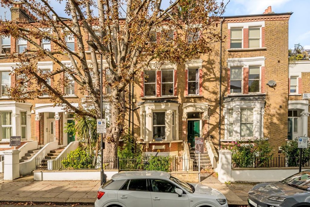 Property photo 1 of 8