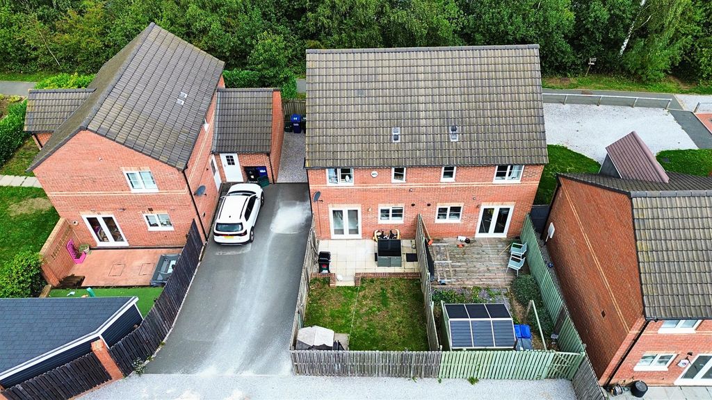 Property photo 1 of 17 5Daa5379-Bbed-4965-A56E-30E84A9916Df.Jpg