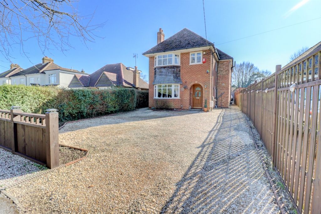 Property photo 1 of 24 Picture No. 02