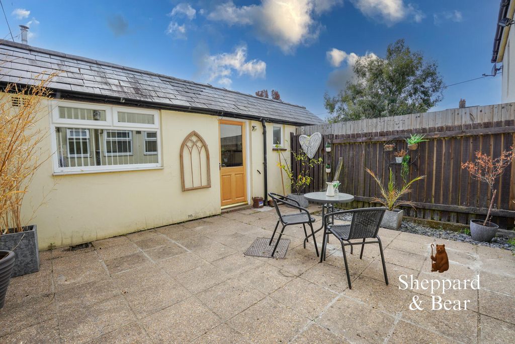Property photo 1 of 13 Terrace / Patio