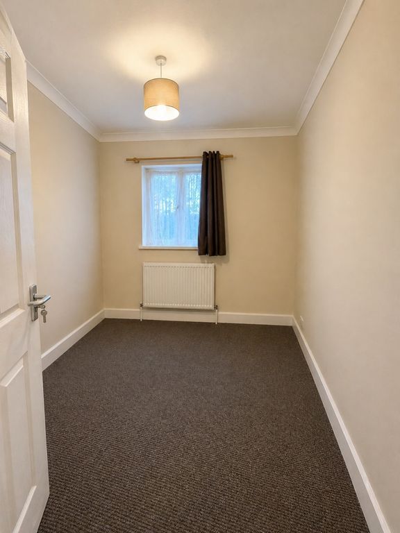 Property photo 2 of 8 257Acecc-2716-42B3-9D2C-36D0Ef430Ebf