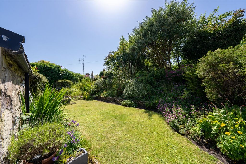 Property photo 2 of 32 The_Blue_House-25.Jpg