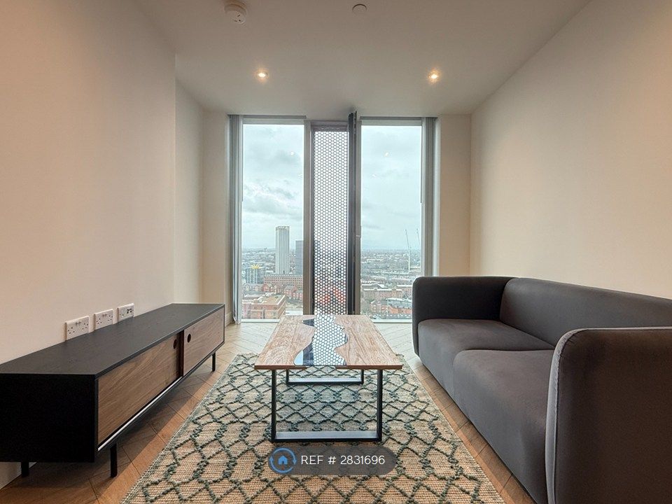 Property photo 1 of 6 Living Area With 3-Seat Sofa