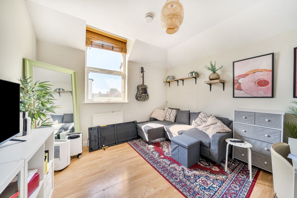 Property photo 1 of 19 1483551-1-6A3B9d9...
