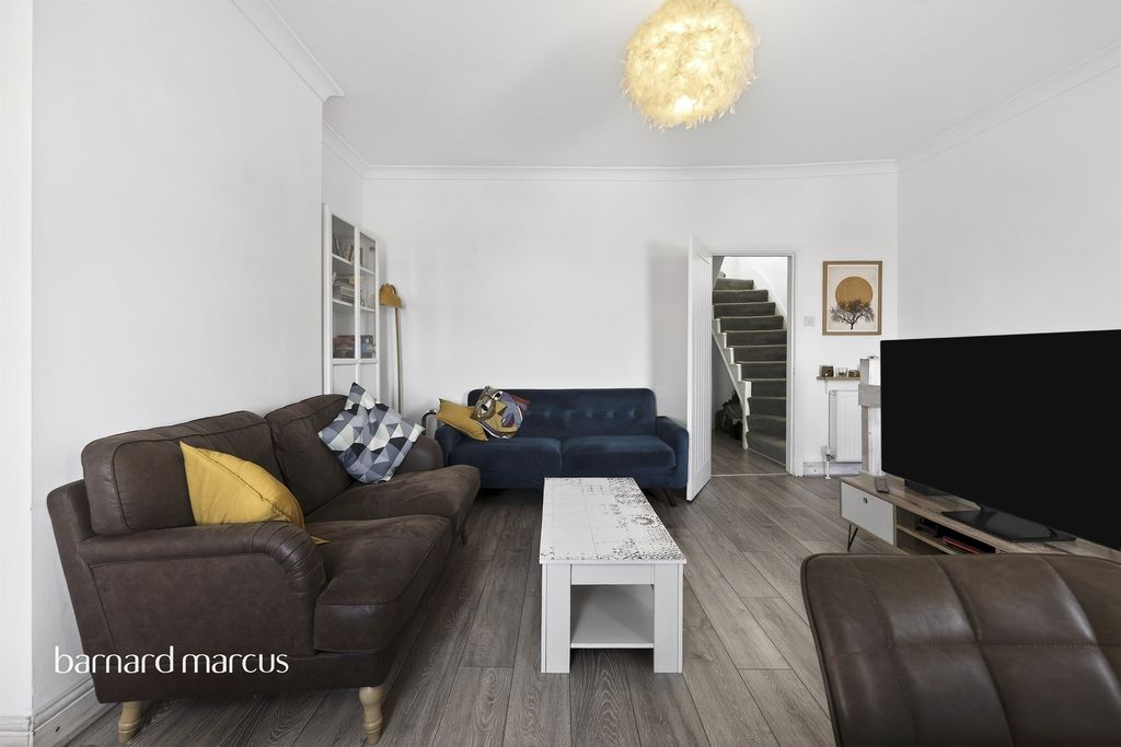 Property photo 2 of 14