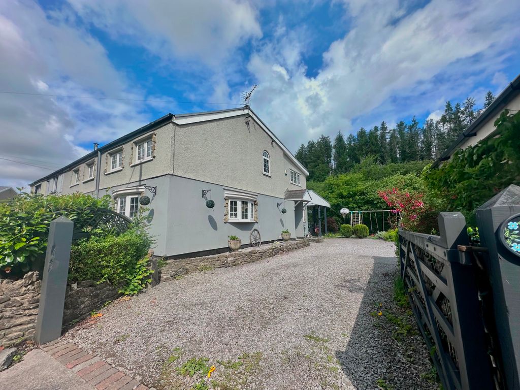 Property photo 2 of 70