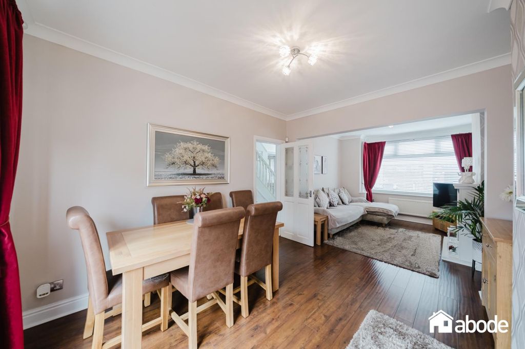 Property photo 2 of 27 Dsc00321-Hdr.Jpg