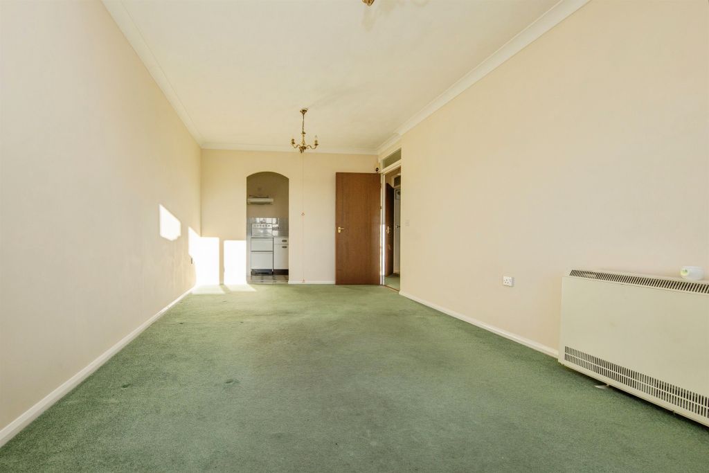 Property photo 2 of 14