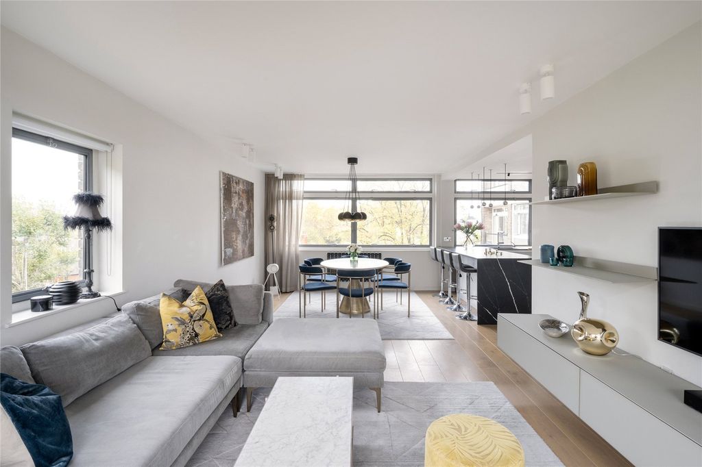 Property photo 2 of 17 Picture No. 04