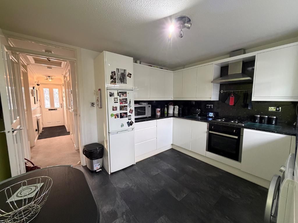 Property photo 3 of 15 Kitchen