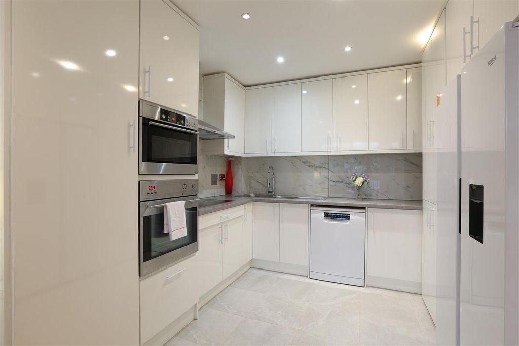 Property photo 2 of 13 Ach_8663.Jpg