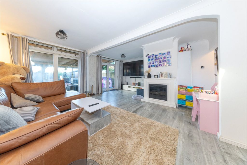 Property photo 3 of 28 Picture No. 45