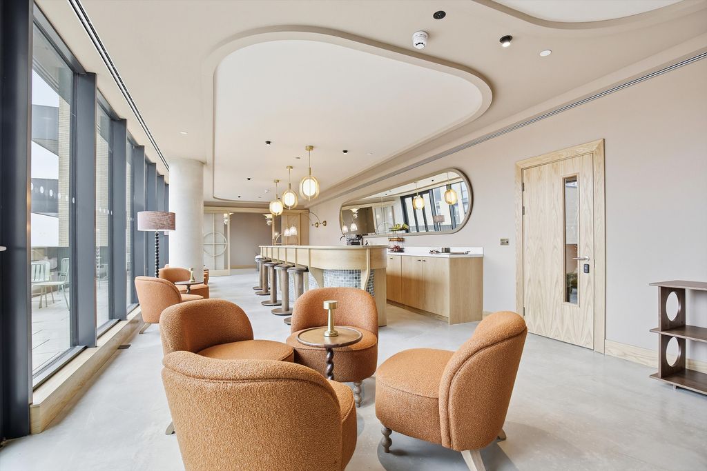 Property photo 3 of 26 Image