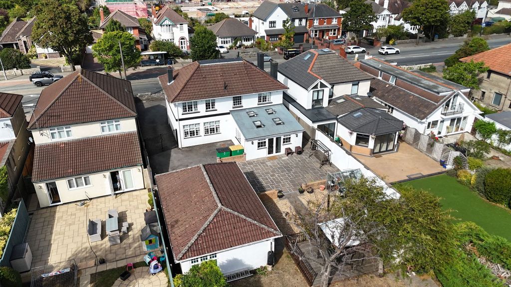 Property photo 1 of 30