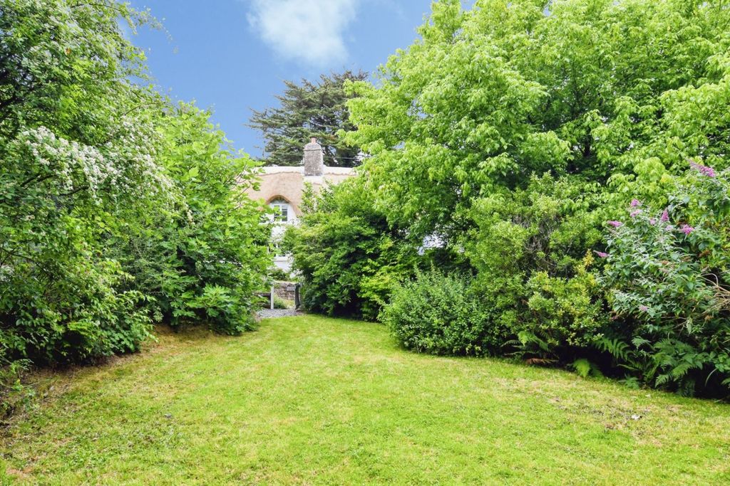 Property photo 3 of 20 Gardens