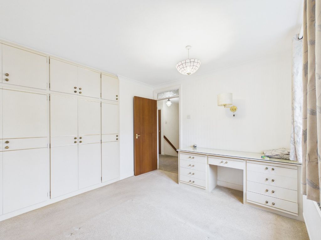 Property photo 3 of 8 4868557