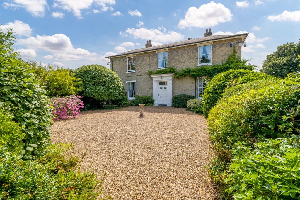 Property photo 1 of 29 Clamp Farmhouse-5