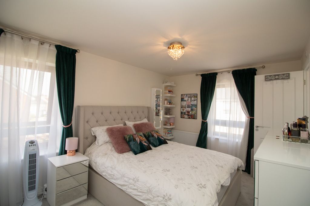 Additional image 12 of 4 bed detached house for saleBlackthorn Drive, Harlow CM17